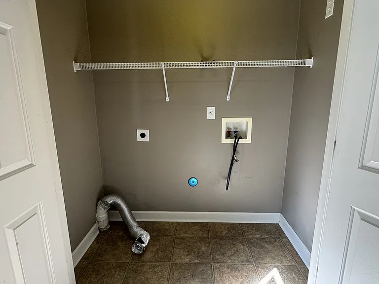 302 Streamwood Dr #1 — Photo 4