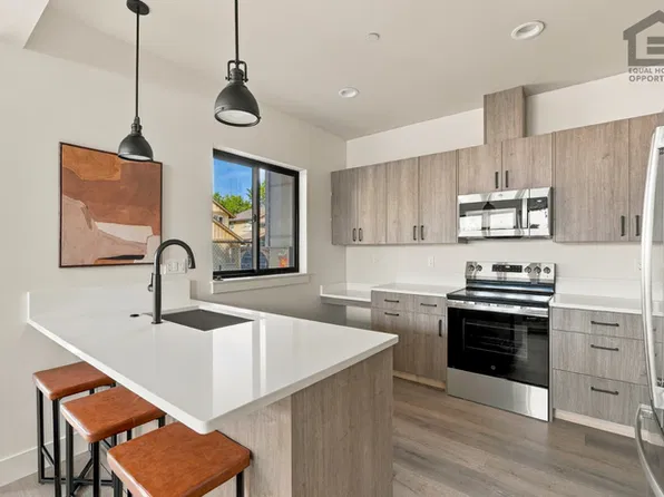 2045 SW Umatilla Ave #102, Redmond, OR 97756