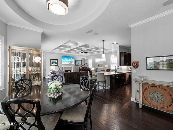 5th image of 12916 SHIREWOOD Lane