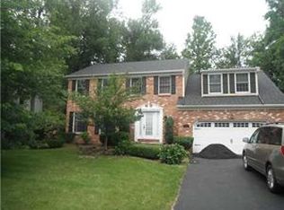 15 Stonewood Dr, East Amherst, NY 14051