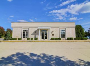 4140 Airport Rd, Allentown, PA 18109