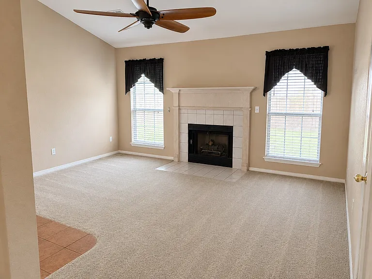 3403 W Beech Dr — Photo 3