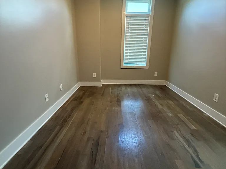 804 Lena St — Photo 16