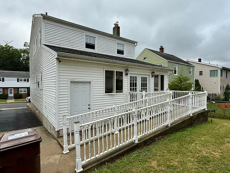 7 Jefferson Ave — Photo 6