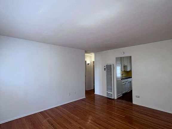 2nd image of 4720-34 Wilson Ave #4726