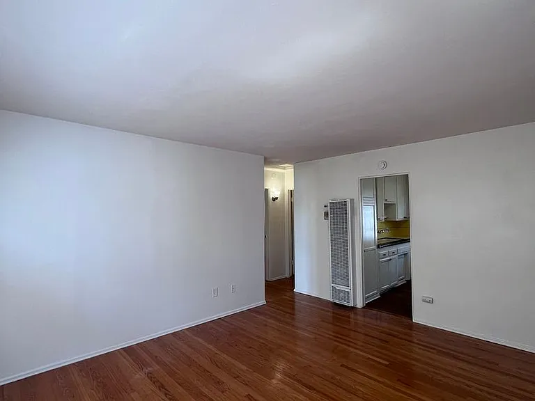 4720-34 Wilson Ave #4726 — Photo 2