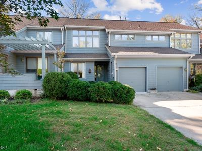 2 Waterford Ct, Lambertville, NJ, 08530