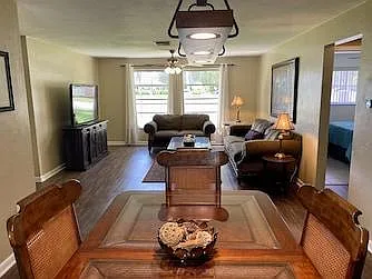 5045 Greenbriar Dr — Photo 8
