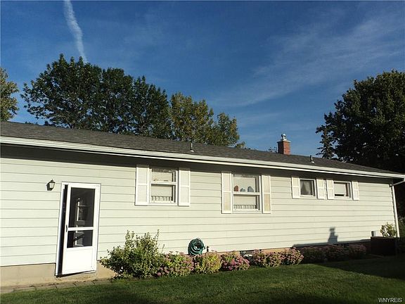 5th image of 26 Meadow Lea Dr