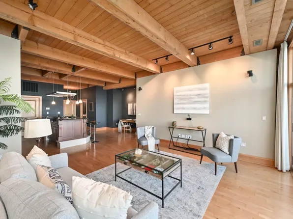 541 East Erie STREET #413, Milwaukee, WI 53202