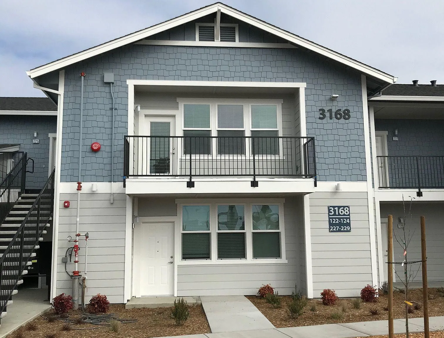 Daybreak Apartments — Photo 1