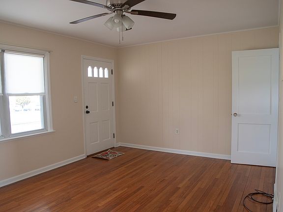 4th image of 1349 Lititz Rd