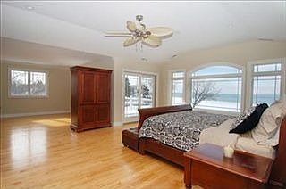 4th image of 3260 S Lakeshore Dr