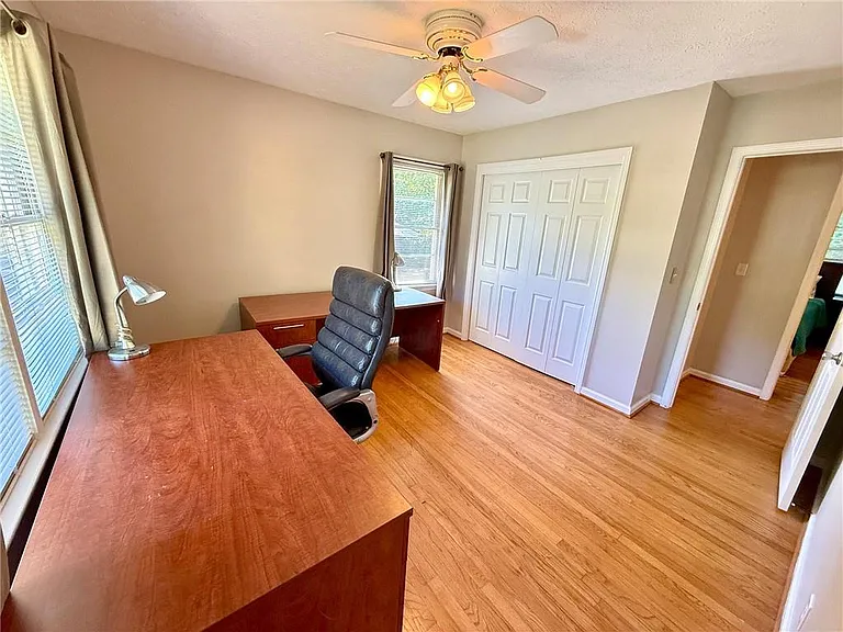 6725 Ridge Moore Dr — Photo 15