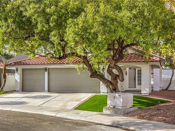 3rd image of 2921 Moonlight Bay Ln