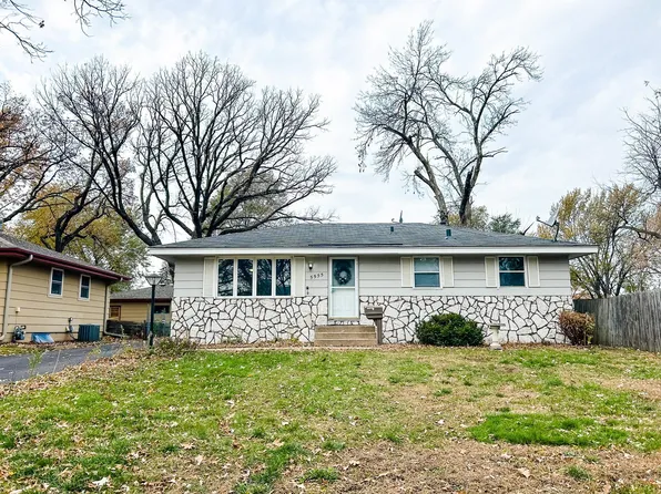 5555 Welcome Ave N, Crystal, MN 55429