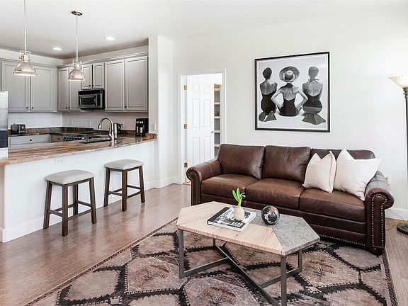 5th image of 2395 Xanthia Way #103