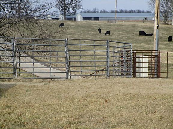4th image of 11923 Farm Road 1015