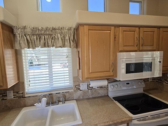 4th image of 17200 W BELL Road #299
