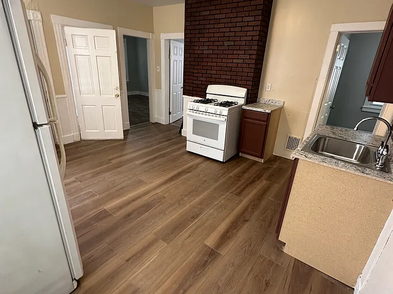 19 Elliott St #2 — Photo 3