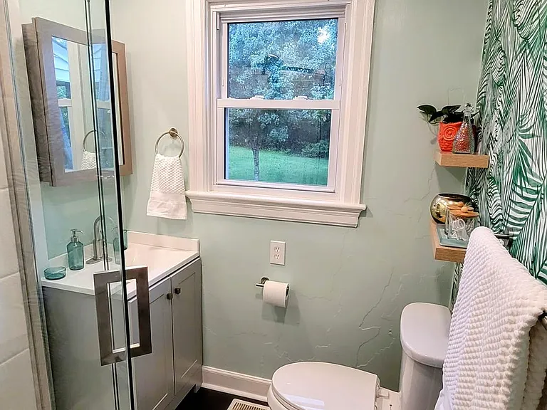 Main floor bath