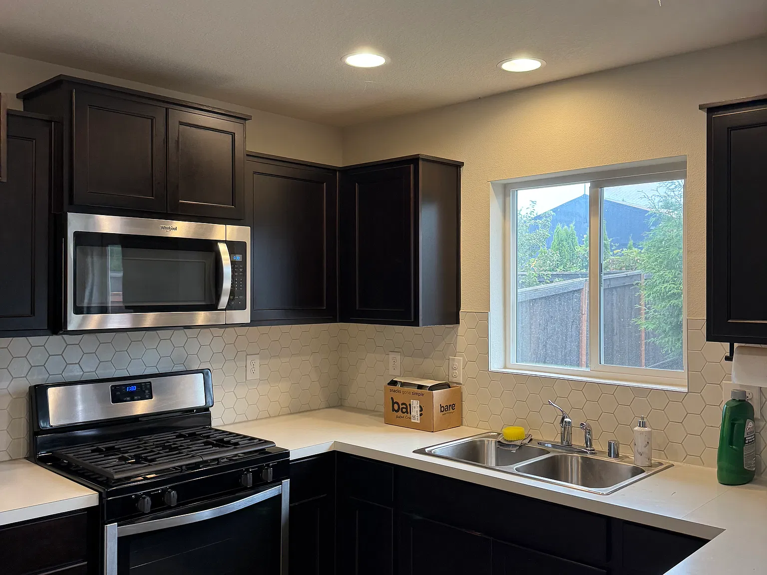 4 bed, 2.5 bath, 1940 sqft, $2,790 — Photo 4