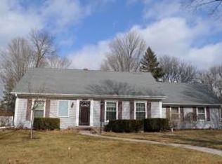 855 S Silverbrook Dr, West Bend, WI 53095