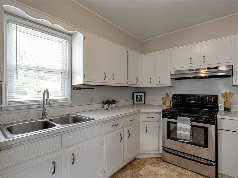 4810 Appian Way — Photo 9