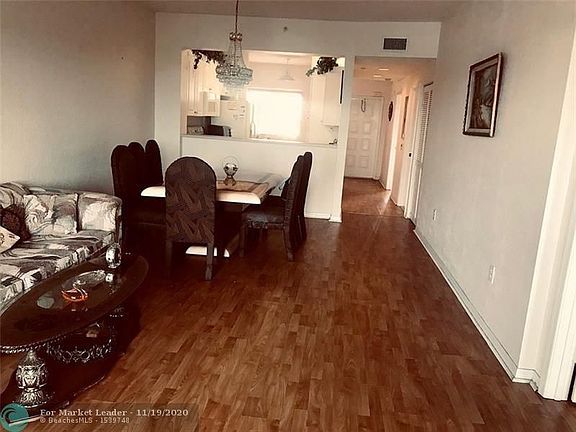 5th image of 7765 Yardley Dr APT 411