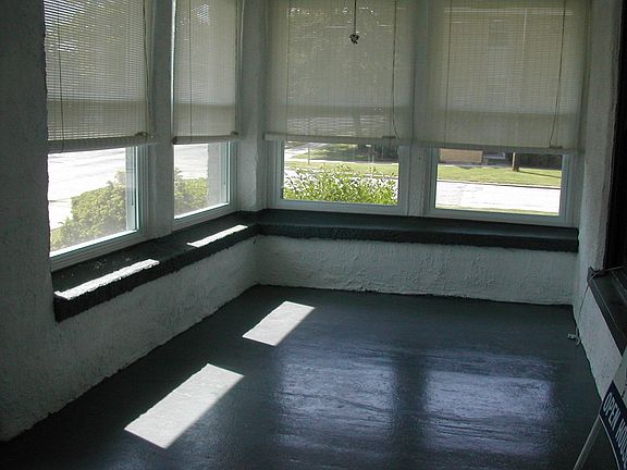 Enclosed Front Porch