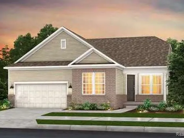 50682 Beckett Ct, Macomb, MI 48042