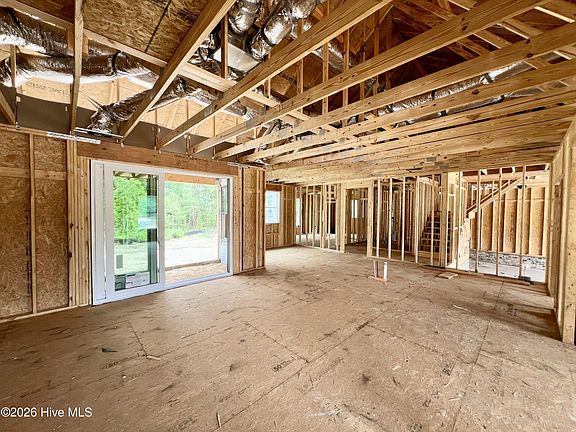 3rd image of 175 Hillstead Way