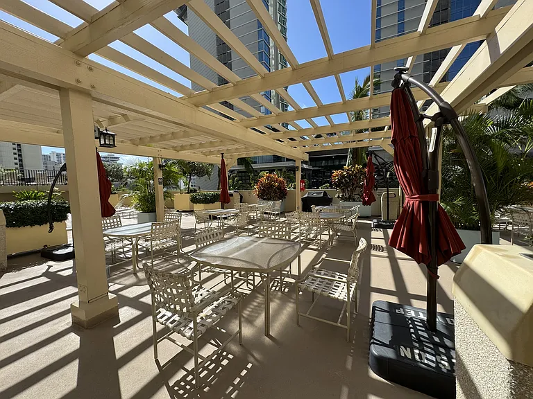 2140 Kuhio Ave #603 — Photo 36