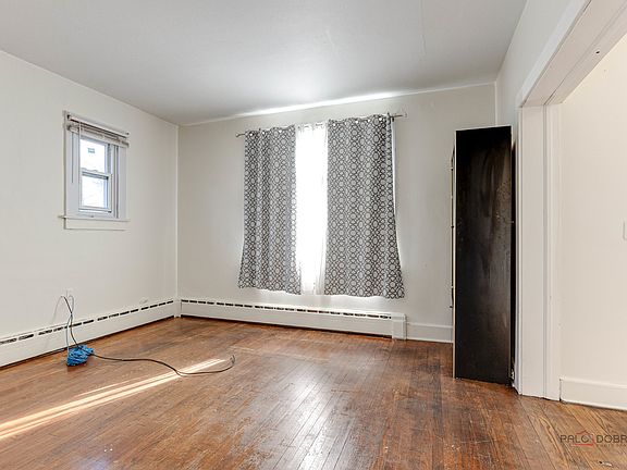 5th image of 569 Skokie Ave