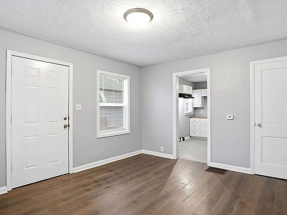 2nd image of 1035 N Centennial St