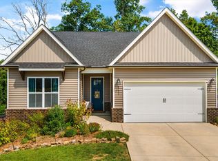 3251 Great Plains Ln, Knoxville, TN 37931