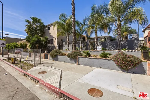 5117 Crenshaw Blvd Photo 1