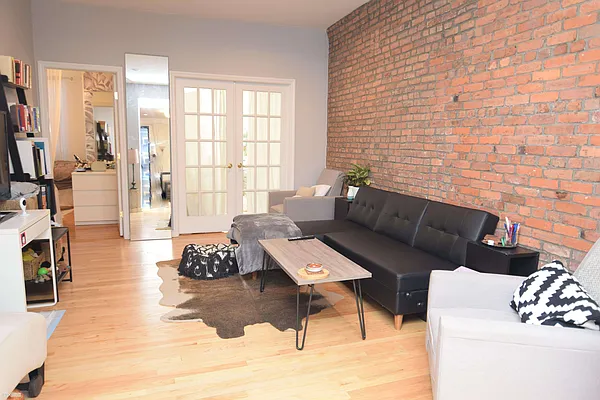Rented by Citi Habitats | media 7
