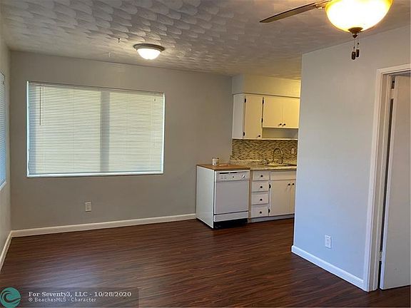 5th image of 4244 Sea Grape Dr
