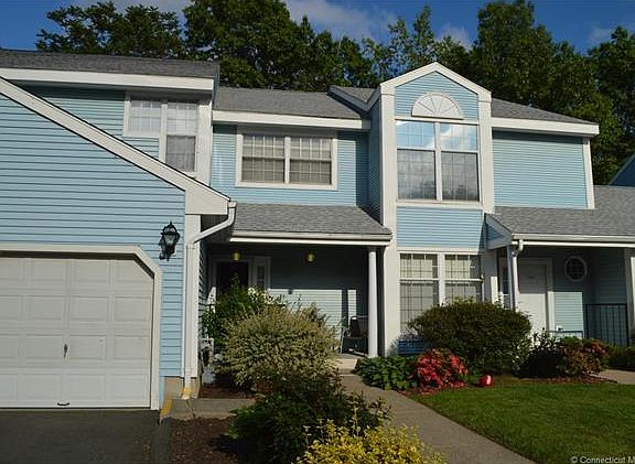 3rd image of 203 Redstone Cir