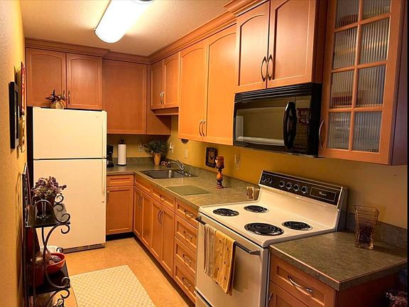 4th image of 2800 N Los Felices Cir #106