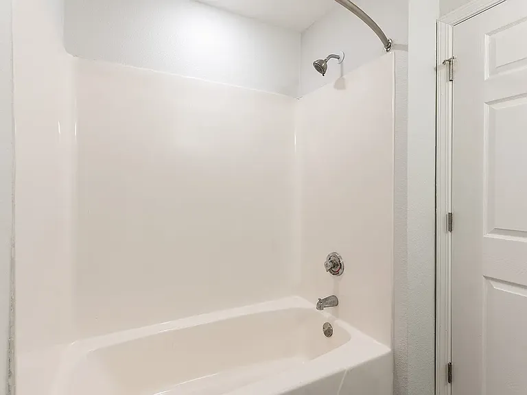 3833 Hoosier Woods Ct — Photo 30