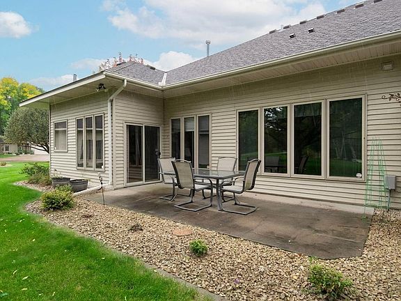 4th image of 12133 Bluebird Cir NW
