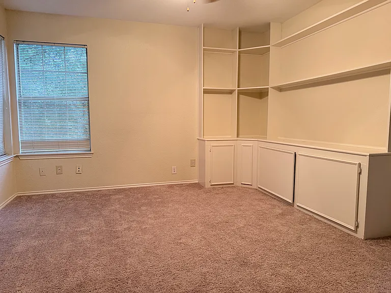 7813 Gibsland Dr — Photo 8