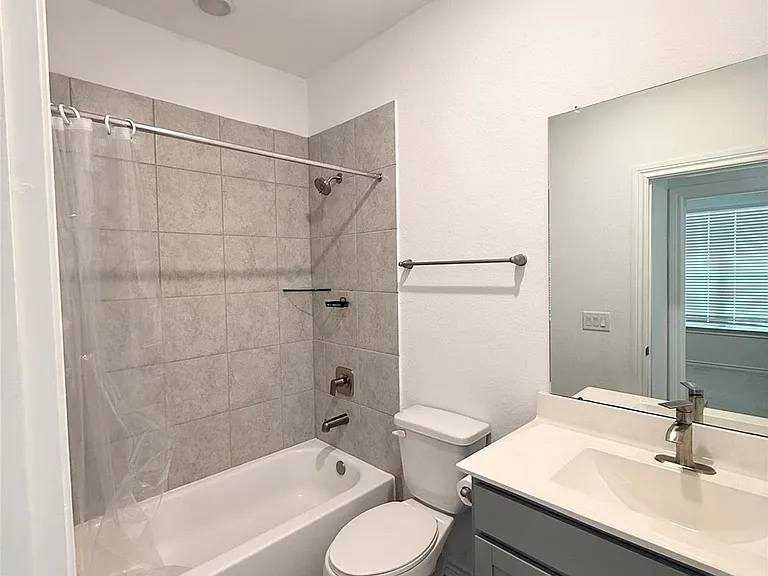 15826 Dove Hollow Dr — Photo 4