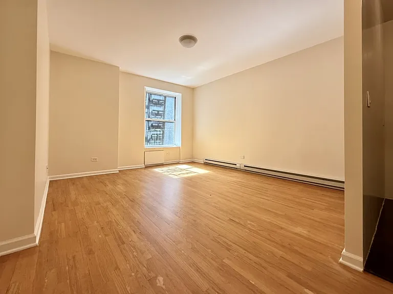 46 W 73rd St #4E — Photo 1