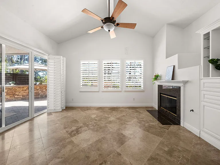 1546 Black Walnut Dr — Photo 15
