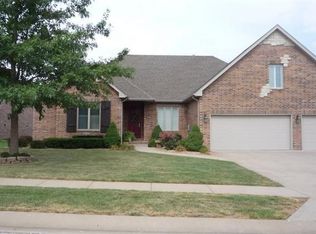 1985 S Bristol Ave, Springfield, MO 65809
