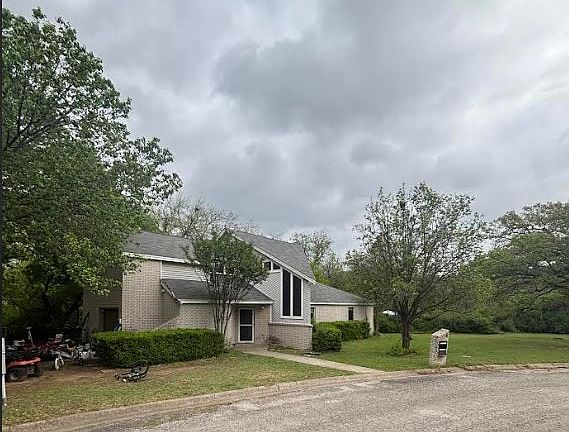 2nd image of 6 Creekwood Trl