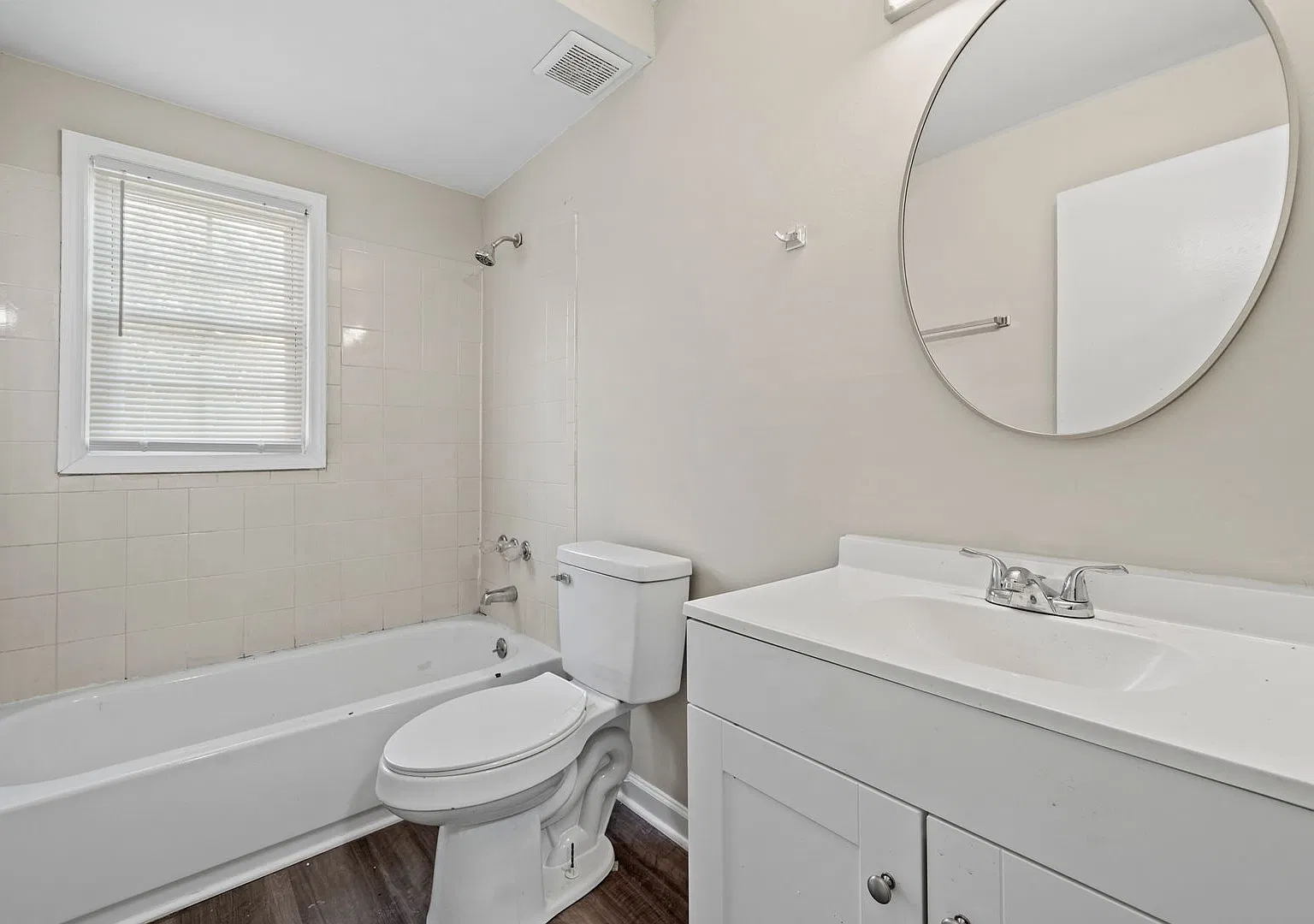 2600 Dalecrest Dr, Charlotte, NC 28269 — Photo 3